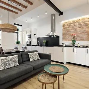Apartment Poble Sec Charming Apartment, Barcelona